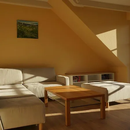 Seeufer Villa - B *
